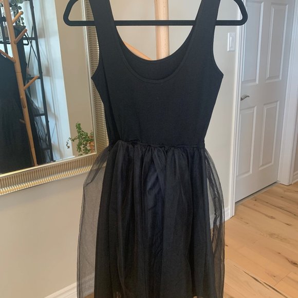 dress - Picture 2 of 4